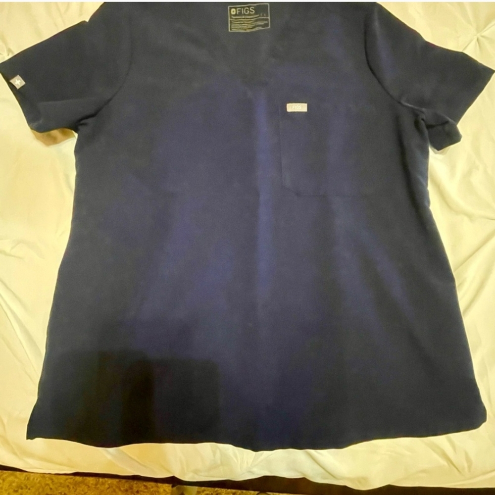 FIGS Women's Navy Blue Scrubs Set